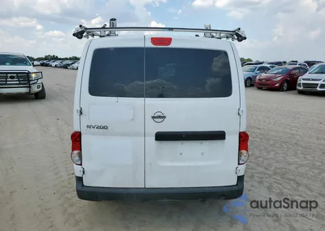 2015 Nissan Nv200 2.5S z USA, uszkodzony, nr VIN 3N6CM0KN1FK701932